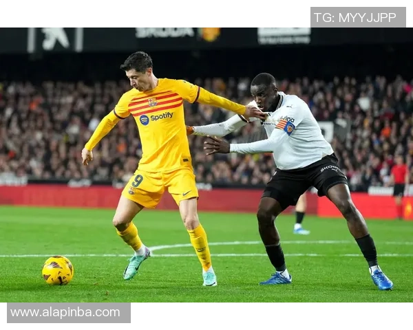 足球明星魅力尽显壁纸系列，畅享足球世界的激情与荣耀