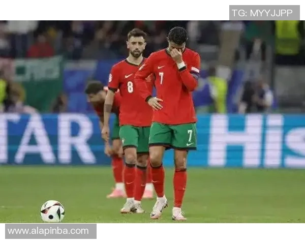 足球球星因露下体事件引发舆论风波引关注多方反应引发社会热议